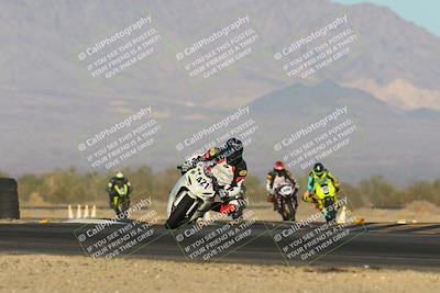 media/Dec-07-2024-CVMA (Sat) [[21c5f1ef85]]/Race 12-Supersport Middleweight/